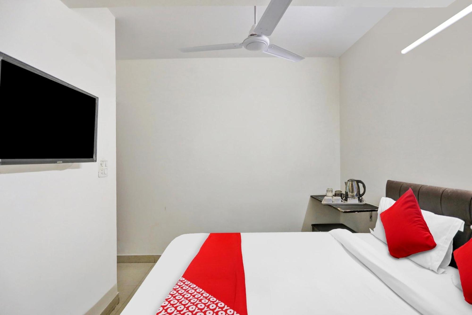 ניו דלהי Hotel O Kalkaji Delhi מראה חיצוני תמונה